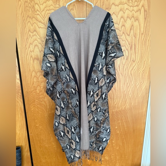 Snake skin print wrap - Picture 2 of 3